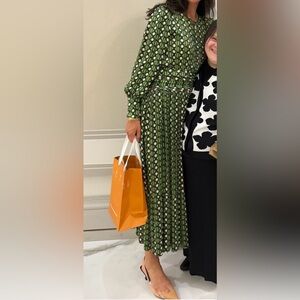 Host and Var silly dress